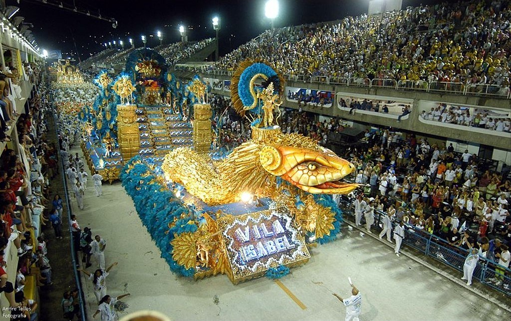 Carnaval do Rio de Janeiro: A Maior Festa Popular do Mundo 1 Desfile carnaval Rio de Janeiro, carro alegórico.