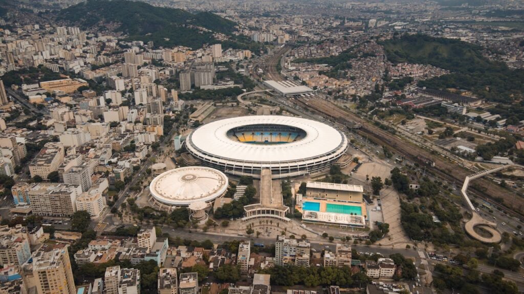 Estádio do Maracanã: como chegar, ingressos e dicas 4 Foto aérea do estádio do Maracanã, Rio de Janero.