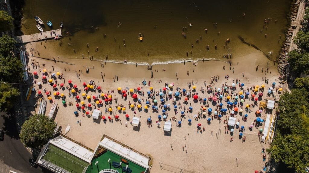 Rio de Janeiro o que você precisa saber 2024 3 Praia do Rio de Janeiro vista de cima.