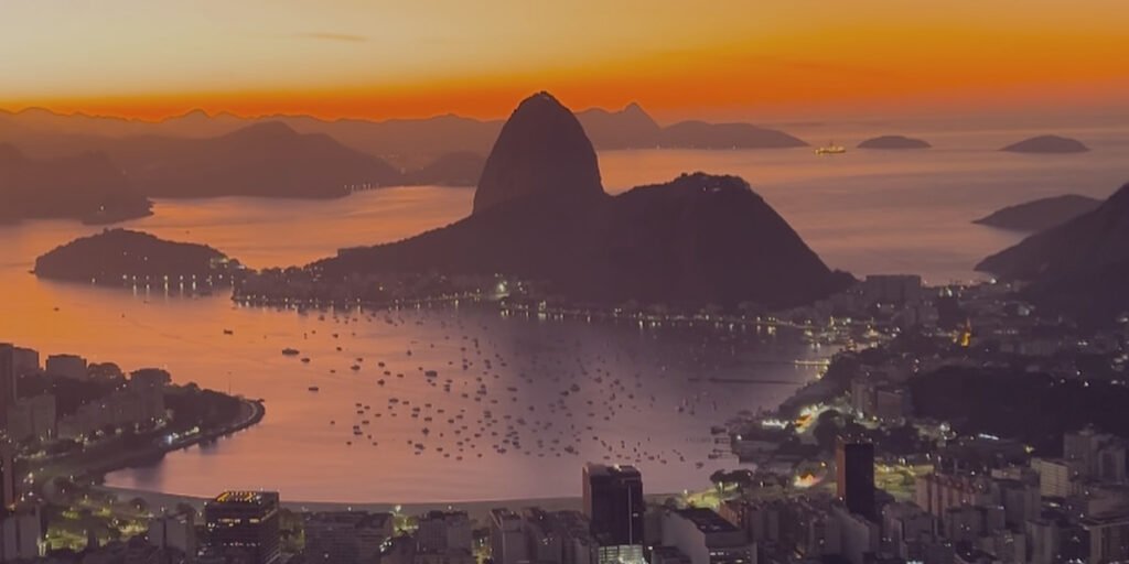 Como Visitar o Mirante Dona Marta: Dicas e Informações Práticas 4 Vista do Rio de Janeiro observando do Mirante Dona Marta.