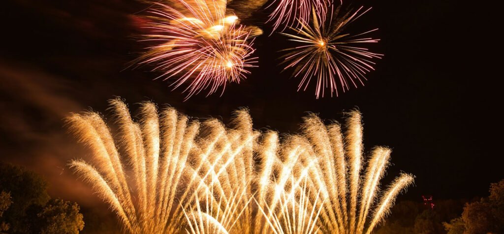 Réveillon 2025 em Ilha Grande: Uma Virada Inesquecível 3 reveillon angra fogos