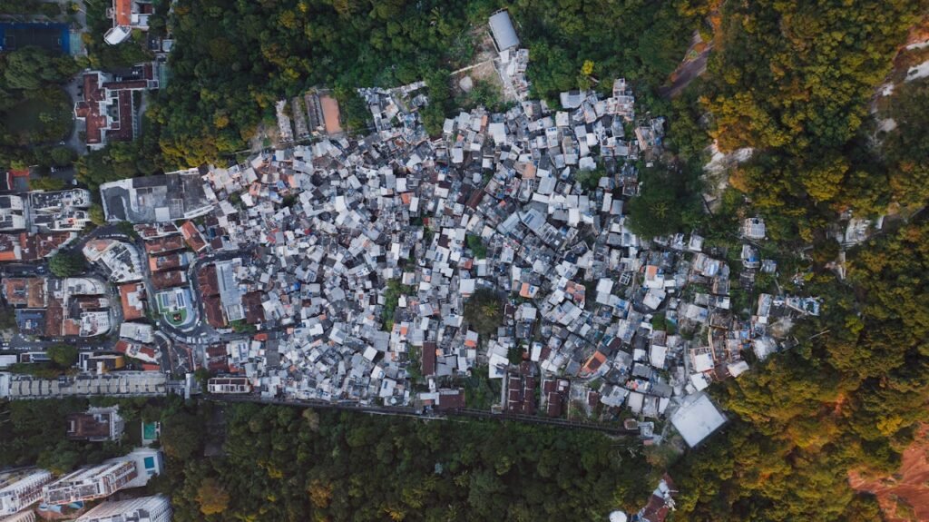 É Seguro Visitar as Favelas do Rio de Janeiro? Tudo o Que Você Precisa Saber 7 Favela rio capa