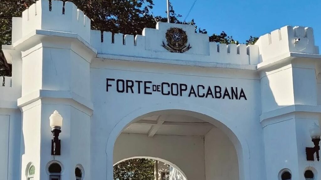 Por Que o Forte de Copacabana é a Melhor Parada em Sua Visita ao Rio? 3 frente forte copacabana edited