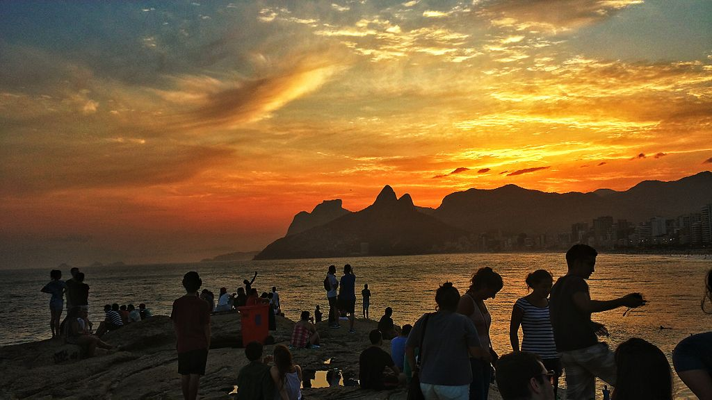 Por que o Pôr do Sol no Arpoador é o Mais Bonito do Rio de Janeiro? 2 por do sol no arpoador.
