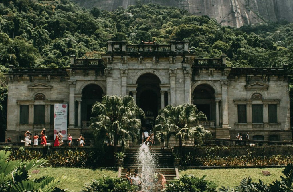 Parque Lage: O Que Fazer no Refúgio Verde do Rio de Janeiro 5 parque lage 1