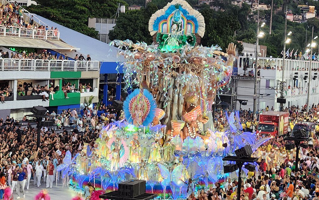Carnaval 2025 no Rio: os melhores blocos de rua, dicas e ingressos 2 Foto, desfile escola de samba, Viradouro. 2024, Carnaval Rio.