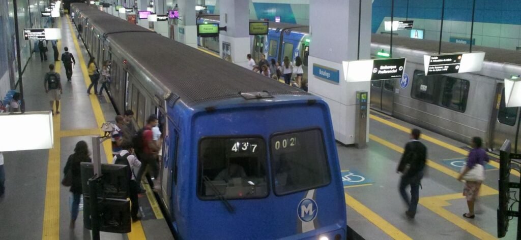Carnaval no Rio 2025: Como Chegar à Sapucaí com o Metrô Rio 3 metro rio1