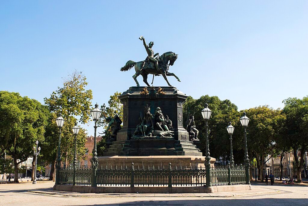 Real Gabinete Português de Leitura: Coração do Rio de Janeiro 4 Tiradentes, praça Praça Tiradentes, Rio de Janeiro.