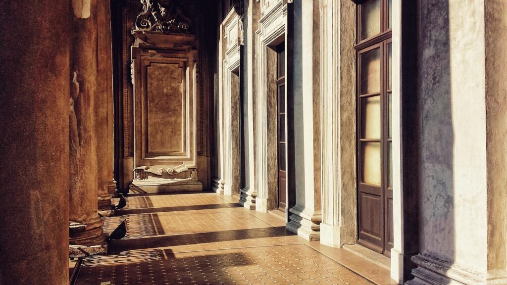CCBB Rio de Janeiro: Guia Completo de Exposições e Programação Cultural Gratuita 2 Fachada de prédio histórico neoclássico no Brasil, similar à arquitetura do CCBB Rio de Janeiro